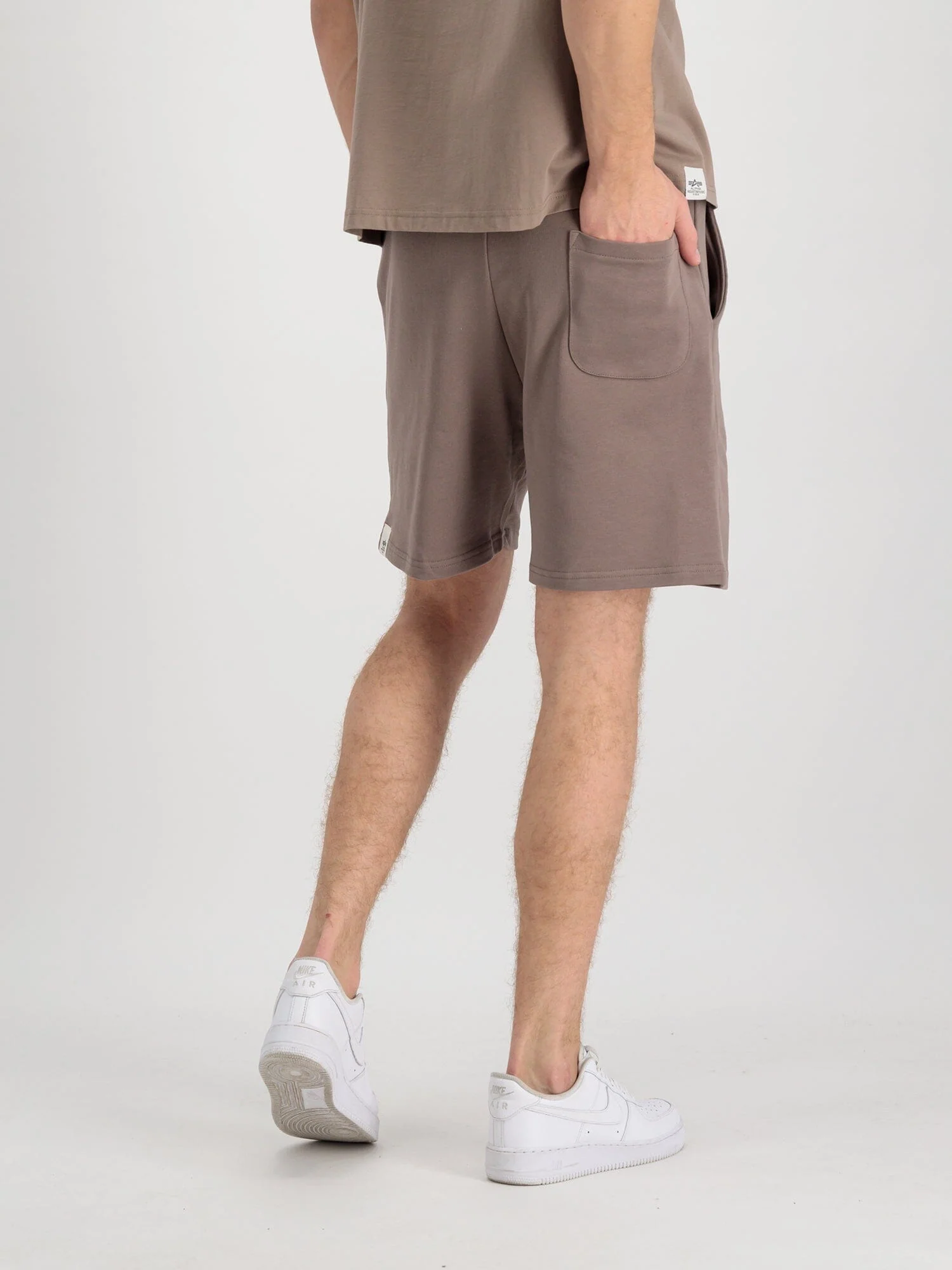 ORGANIC JOGGER SHORT - Image 10